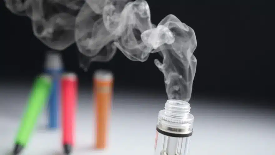 Γιατί τα «καθαρά» ηλεκτρονικά τσιγάρα μπορεί να είναι πιο επικίνδυνα για την καρδιά σου από τα ατμίσματα με γεύσεις