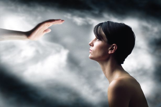 Μπορεί η Πίστη να μας Βοηθήσει να Θεραπεύσουμε από τα Συναισθηματικά Τραύματα;