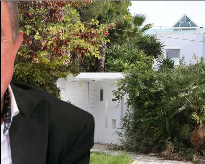 Του έκαναν έξωση από το σπίτι του στη Γλυφάδα – «Δεν με αφήνουν να μπω, είναι ντροπή»