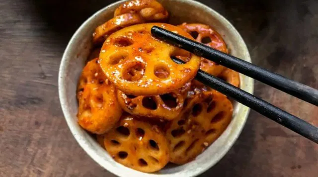 Καταναλώστε 4 τροφές με άδειο στομάχι το πρωί για να καθαρίσετε το έντερο, να βελτιώσετε την πέψη και να προλάβετε τον καρκίνο