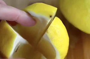 Κόψτε ένα λεμόνι στα τέσσερα και κρατήστε το στην κρεβατοκάμαρά σας όλη τη νύχτα – ο λόγος είναι εκπληκτικός