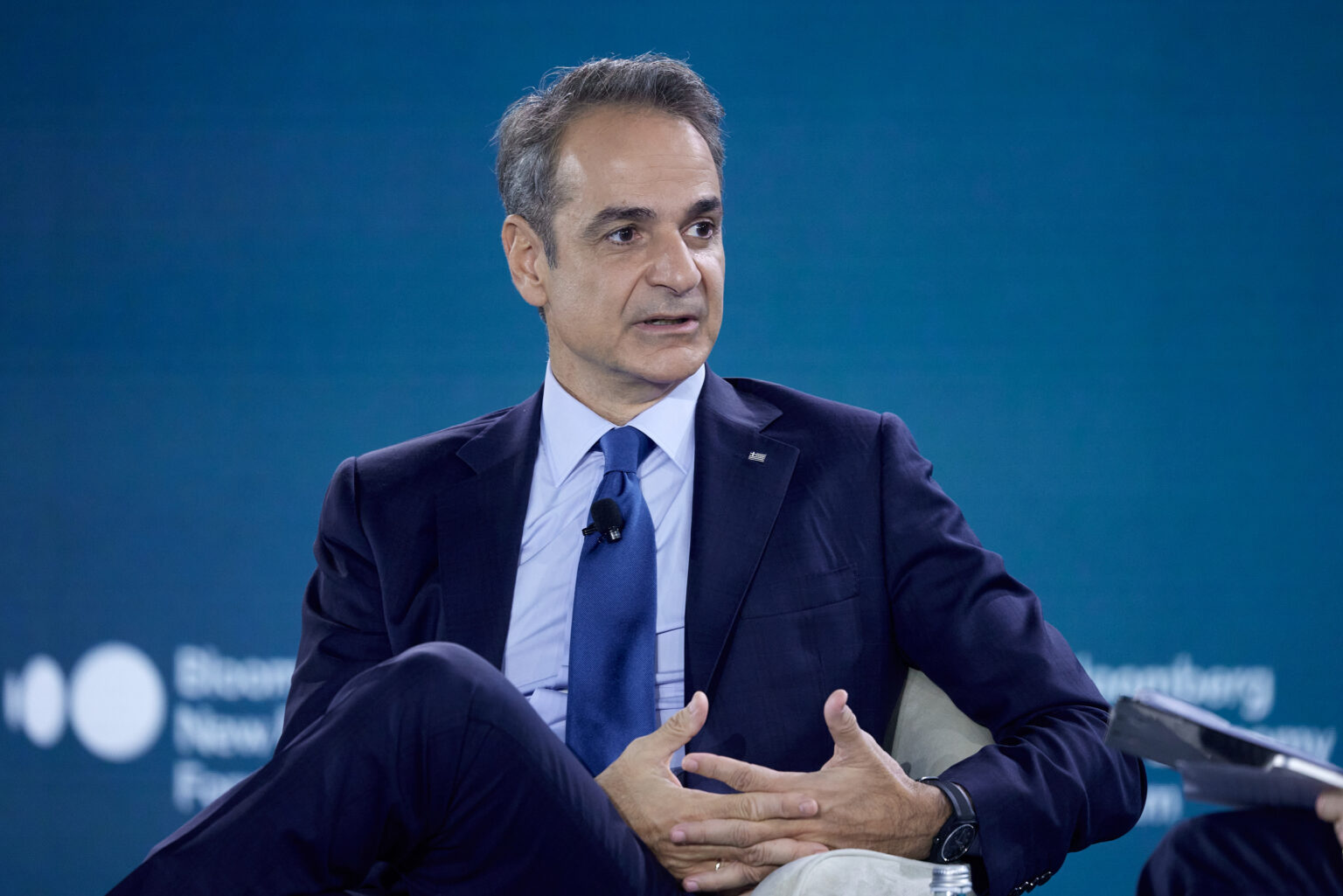 Πάνω από Τσίπρα, ΠΑΣΟΚ και Σαμαρά: Νέα δημοσκόπηση δείχνει ποιος μπορεί να τελειώσει την κυριαρχία Μητσοτάκη και να γίνει ο νέος πρωθυπουργός