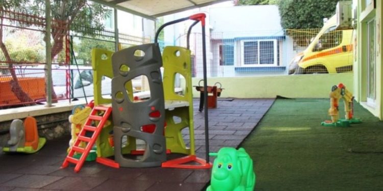 Τραγωδία: Νεκρό 2χρονο αγόρι σε προαύλιο παιδικού σταθμού – Πώς συνέβη το μοιραίο