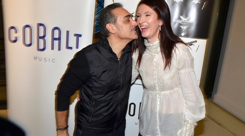 Ζήτησε μόνο ένα πράγμα: Η τελευταία επιθυμία της συζύγου του Νότη Σφακιανάκη πριν φύγει απ’ τη ζωή, το είπε στον γιατρό της