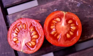 Οφέλη και ιδιότητες του χυμού ντομάτας: Ένας διατροφικός θησαυρός για την υγεία σας