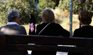 Πριν μια ώρα μαθεύτηκε και επίσημα: Καταπληκτικά νέα για όλους τους Έλληνες που είναι πάνω από 60 χρονών