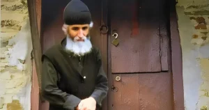 «Αυτός ο ηγέτης θα λυτρώσει την Ελλάδα» – H προφητεία του Αγίου Παΐσιου
