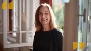 Η γυναίκα που κατάφερε να ανοίξει ξανά το Ελληνικό σχολείο στην Ίμβρο