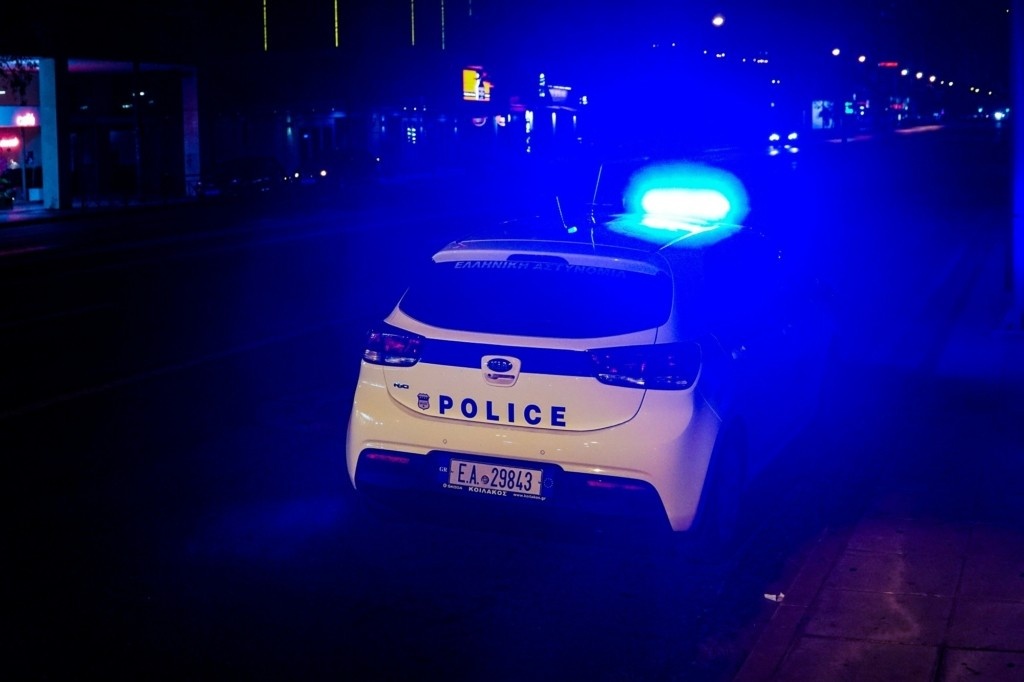 Χειροπέδες στον γιο γνωστού πολιτικού στο κέντρο της Αθήνας