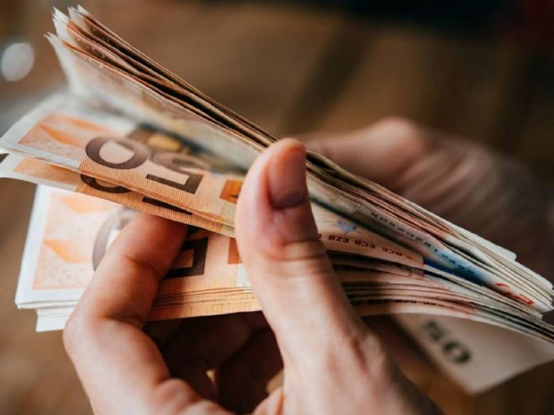 «Ανάσα» για 2,4 εκατ. πολίτες – Άμεση εκταμίευση 600 εκατομμυρίων ευρώ