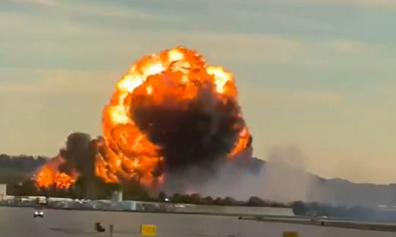 Συντριβή αεροσκάφους κοντά στο αεροδρόμιο