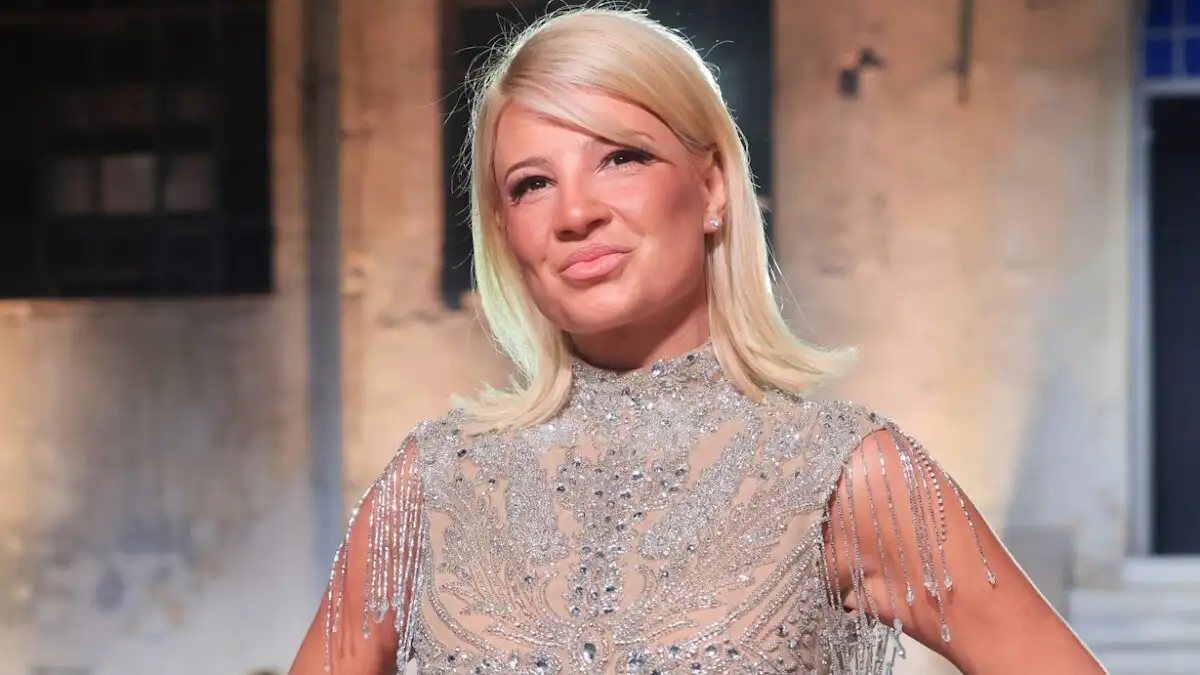 Ανnσυxία για Φαίη Σκορδά – Η φωτoγραφία από την κλινική και το πρόβλnμα υγείας της