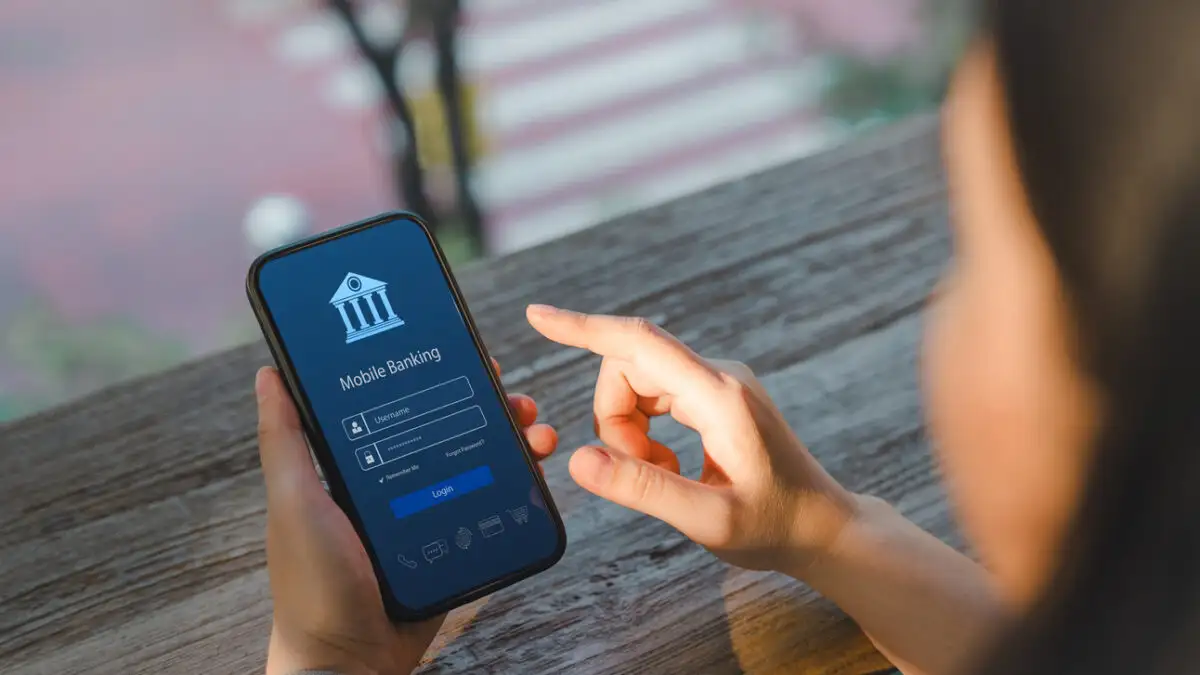 Τράπεζες: «Έπεσε» το e-banking στην Ελλάδα – Ο λόγος