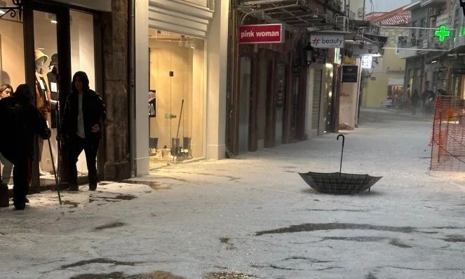 ΕΚΤΑΚΤΟ: ΠΝΙΓΕΤΑΙ ΠΑΣΙΓΝΩΣΤΟ ΕΛΛΗΝΙΚΟ ΝΗΣΙ