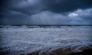 Κακοκαιρία Adel: «Σύννεφο ύψους 11 χιλιομέτρων» – Ήχησε το 112