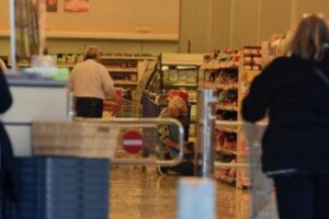 Τί ώρα ανοίγουν και τί ώρα κλείνουν τα σούπερ μάρκετ την Κυριακή 30 Νοεμβρίου