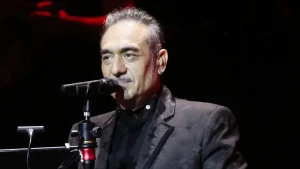 Μόλις μαθεύτnκε για Νότη Σφακιανάκη: Είδηση σοκ μετά τον θάνατο της γυναίκας του