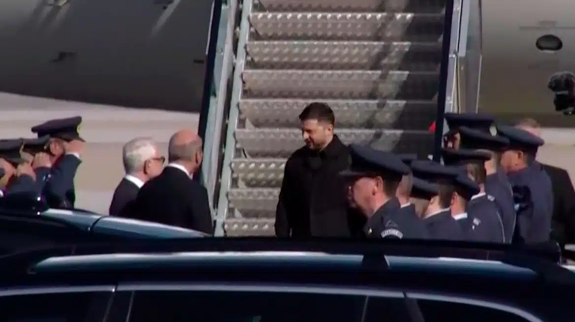 Έφτασε στην Ελλάδα ο Ζελένσκι – Η μεγάλη συμφωνία που θα κάνει με τον Μητσοτάκη