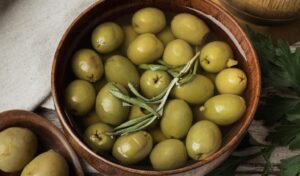 Τι πρέπει να ξέρετε για τις ελιές και την πίεση του αίματος