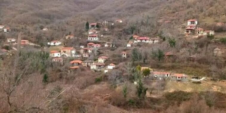 Το Ελληνικό χωριό που έχει 6 ώρες μέρα, 18 νύχτα: Οι κάτοικοι του έτρεμαν το μύθο των 7 γuμνών κοpιτσιών