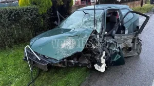 Θρήνος ανήμερα Χριστουγέννων για 22χρονο που σκοτώθηκε σε τροχαίο – Διαλυμένο το αυτοκίνητο που οδηγούσε