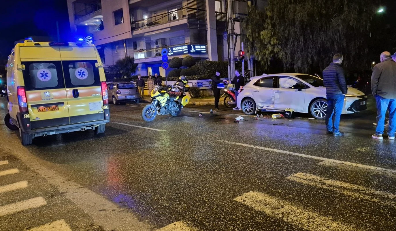 ΕΚΤΑΚΤΟ - Νεκρός διανομέας μετά από τροχαίο ανήμερα Χριστουγέννων στο Χαλάνδρι