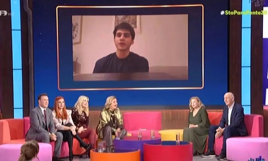 «Ζουμπουλία, Μαριλένα, ο εγγονός σας είμαι»: Έμειναν… με το στόμα ανοιχτό οι πρωταγωνιστές του Παρά Πέντε, ολόκληρος άντρας ο μικρός Μάνος