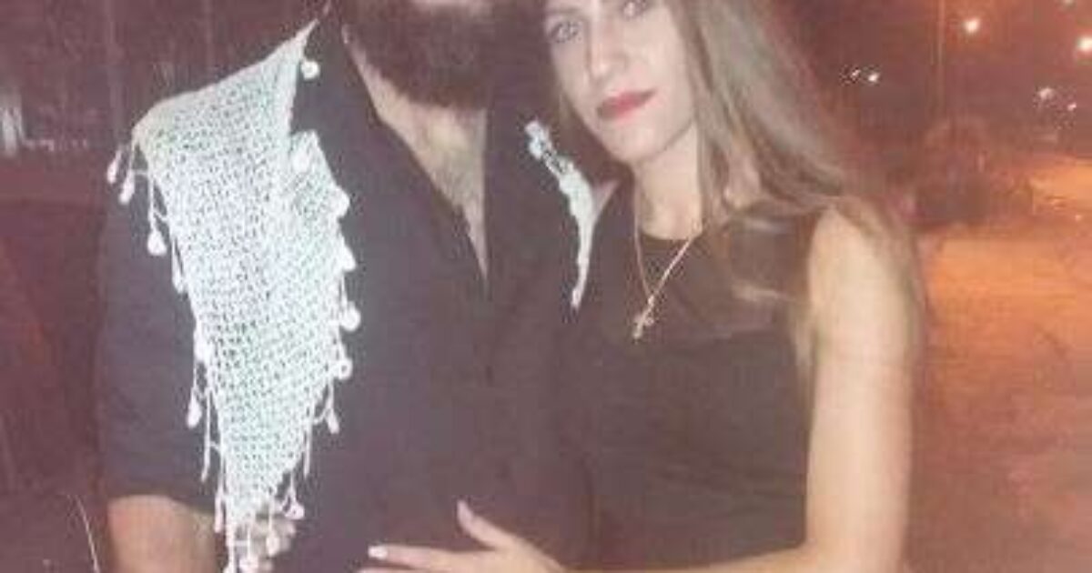 Παντρεμένος πατέρας ενός παιδιού: Αγνώριστος ο Κρητικός αγρότης που έκανε τις γυναίκες να παραμιλούν το 2015