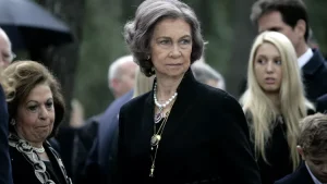 ΘΡΗΝΟΣ ΓΙΑ ΤΗΝ ΒΑΣΙΛΙΣΑ ΣΟΦΙΑ