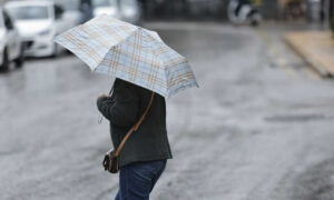 ΕΚΤΑΚΤΗ ΕΙΔΗΣΗ ΓΙΑ ΤΟΥΣ ΑΘΗΝΑΙΟΥΣ – ΔΕΝ ΞΕΜΠΕΡΔΕΨΑΜΕ ΜΕ ΤΗΝ ΚΑΚΟΚΑΙΡΙΑ – ΕΡΧΟΝΤΑΙ ΞΑΝΑ ΒΡΟΧΕΣ ΑΠΟ ΩΡΑ ΣΕ ΩΡΑ – ΠΟΥ ΘΑ ΠΕΣΟΥΝ