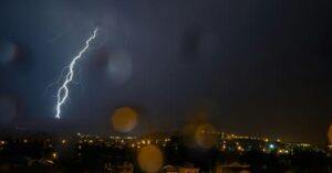 Ξεκίνησε η επέλαση της κακοκαιρίας: Η Αττική και 8 περιφέρειες στο «κόκκινο»