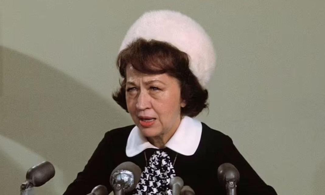 Η γυναίκα που προέβλεψε την 11η Σεπτεμβρίου και τη δολοφονία Κένεντι προειδοποιεί τώρα για το 2025 – Πρόβλεψη σοκ