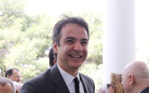 “ΔΕΧΟΜΑΙ” ΝΙΚΗΣΑΝ ΟΙ ΑΓΡΟΤΕΣ – ΚΑΝΕΙ ΠΙΣΩ Ο ΜΗΤΣΟΤΑΚΗΣ