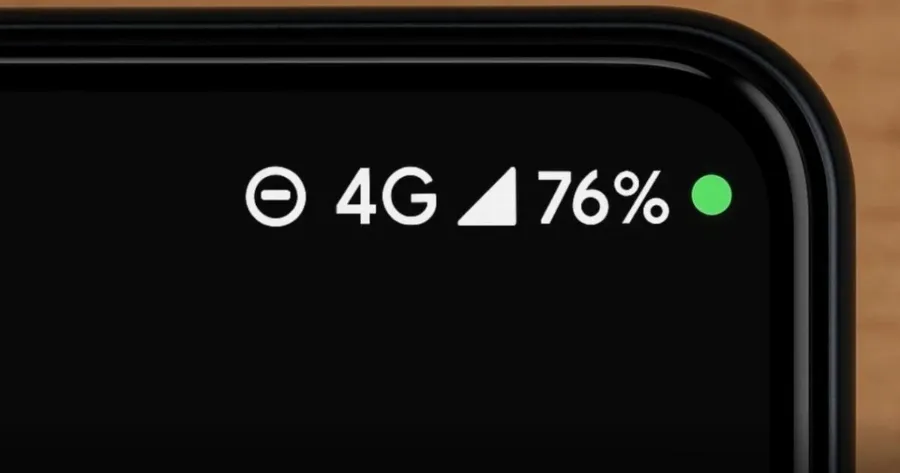 Αν δείτε μια πράσινη τελεία στην οθόνη του κινητού σας κλείστε το αμέσως – Τι σημαίνει