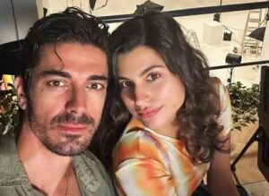 «Αν σου πω τιμή θα τρελαθείς! Νομίζεις μου το χάρισαν!»: Ο Γκοτσόπουλος αποκάλυψε το ΣΟΚ ποσό που αγόρασε το σπίτι του με θέα Ακρόπολη