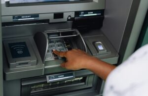 Τέλος τα ATM όπως τα γνωρίζαμε: Οι λειτουργίες που θα έχουν τα καινούργια σε όλη την Ευρώπη