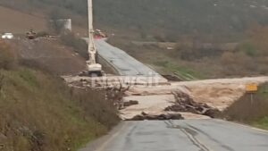 ΕΚΤΑΚΤΟ Πλημμύρισαν σπίτια εκκενώνονται χωριά: Δύσκολες ώρες στη Θεσσαλία