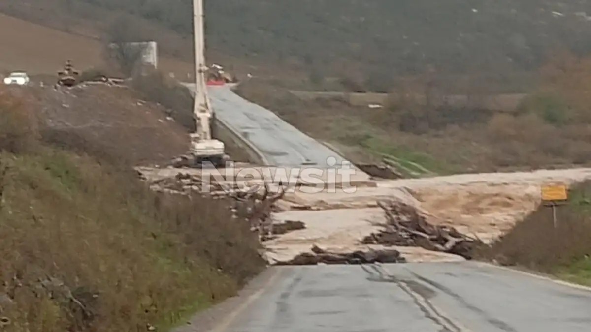 ΕΚΤΑΚΤΟ Πλημμύρισαν σπίτια εκκενώνονται χωριά: Δύσκολες ώρες στη Θεσσαλία