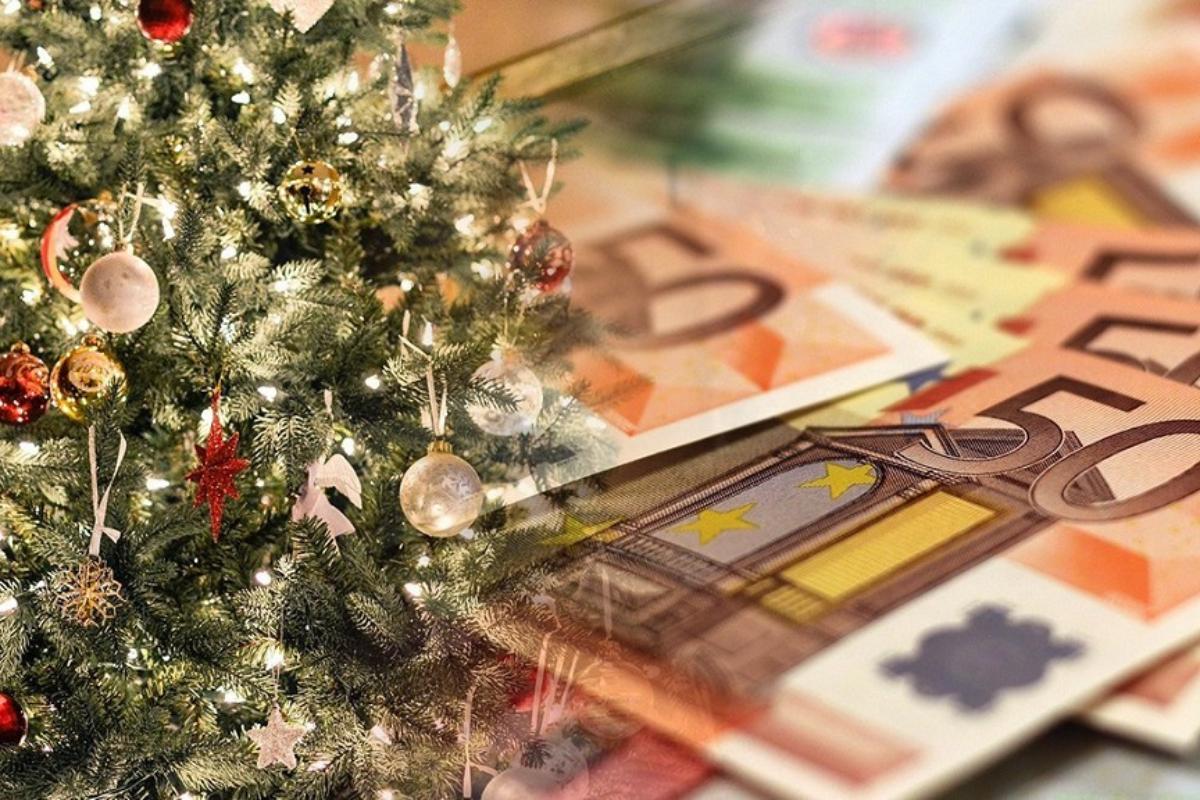 Χριστούγεννα 2025 : Οι ημερομηνίες που θα πληρωθούν επιδόματα, συντάξεις και Δώρο Χριστουγέννων