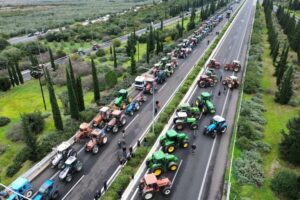 Λήξη συναγερμού στο λιμάνι του Βόλου: Οι αγρότες αποχώρησαν