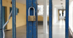 ΕΚΤΑΚΤΟ: Κλειστά σχολεία και τριήμερο και στην Αττική