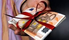 Δώρο Χριστουγέννων: Έρχεται δύο μέρες νωρίτερα – Πώς υπολογίζεται, ποιοι το δικαιούνται