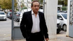 ΠΟΙΟΣ ΛΙΑΓΚΑΣ; Ο ΜΠΙΜΠΙΛΑΣ ΑΠΟΚΑΛΥΨΕ ΠΟΙΟΣ ΕΙΝΑΙ Ο ΤΡΑΓΟΥΔΙΣΤΗΣ ΠΟΥ ΚΑΤΗΓΟΡΕΙΤΑΙ