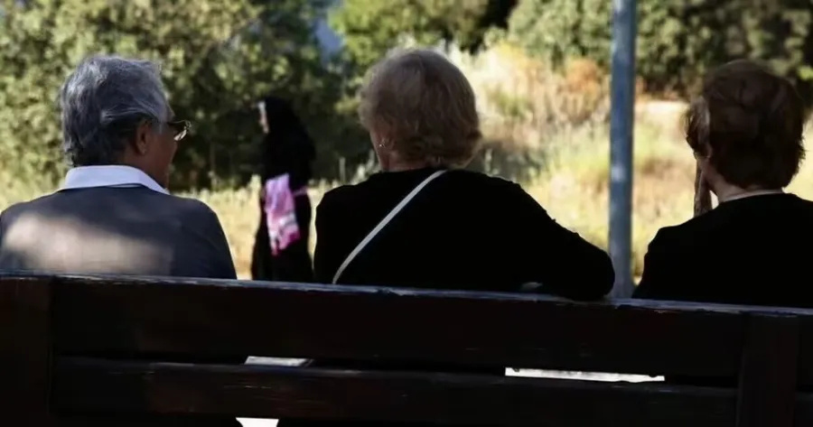 Tpισευτυχισμένοι οι άνω των 60 στη χώρα μας