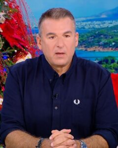 «Σεισμός» στην ελληνική showbiz: Ποιος είναι ο πασίγνωστος, αγαπημένος τραγουδιστής που κατηγορείται για κακοποίηση δύο ανδρών