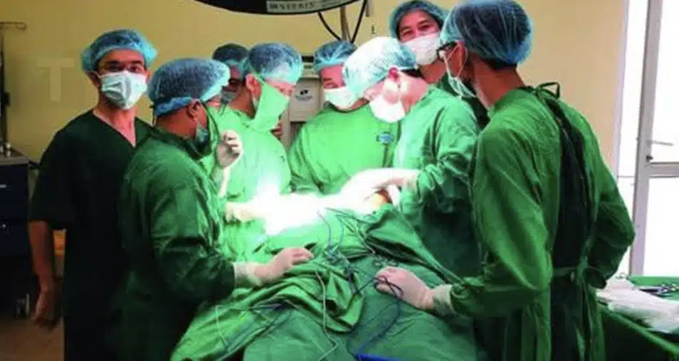 Η υπερβολική κατανάλωση αυτών των 4 φαγητών καθημερινά θα καταστρέψει ακόμη και ένα «σιδερένιο συκώτι»