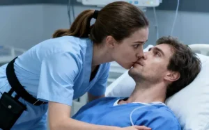 Η νοσοκόμα φίλησε κρυφά έναν όμορφο επιχειρηματία που βρισκόταν σε κώμα για τρία χρόνια, πιστεύοντας πως δεν θα ξυπνήσει ποτέ — αλλά προς έκπληξή της, εκείνος την αγκάλιασε ξαφνικά μετά το φιλί…