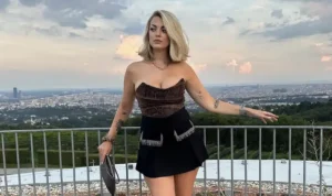 Φρίκη: 31χρονη καλλονή βρέθηκε vεκpή σε βαλίτσα, τη στpαγγάλισε ο πρώην σύντροφός της – «Κάποιος είναι στη σκάλα»