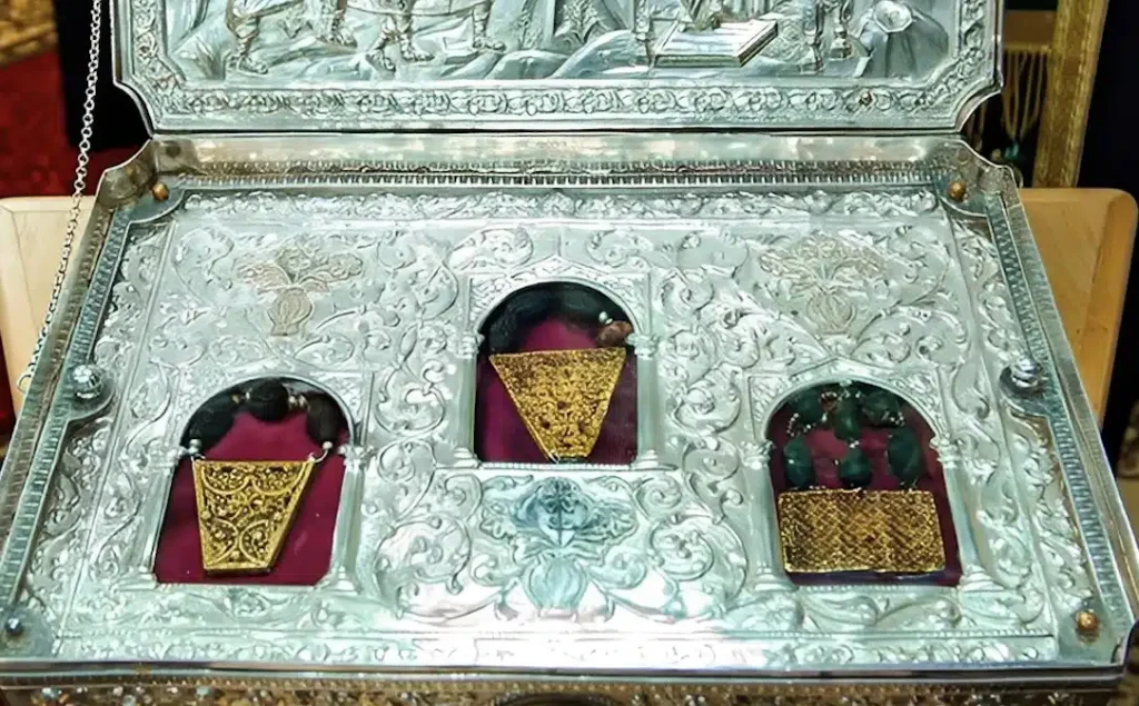 Στο Άγιο Όρος φυλάσσονται τα τρία δώρα των Μάγων του Ιησού