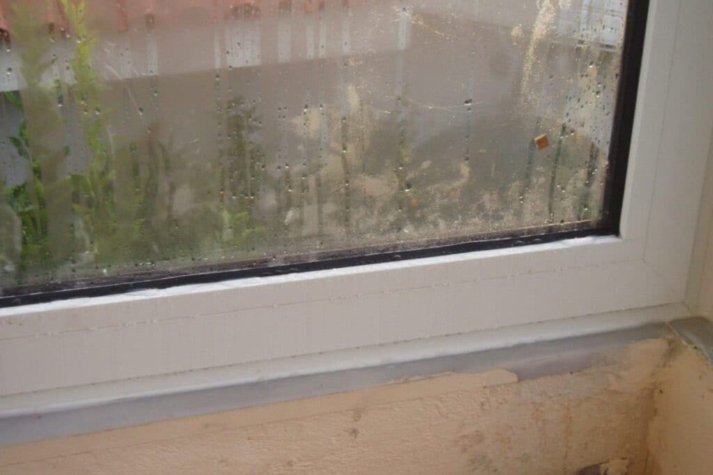 Το άγνωστο κουμπί στο παράθυρο σας για να το ρυθμίσετε σε «χειμερινή λειτουργία» και να ζεστάνετε το σπίτι σας χωρίς κόστος